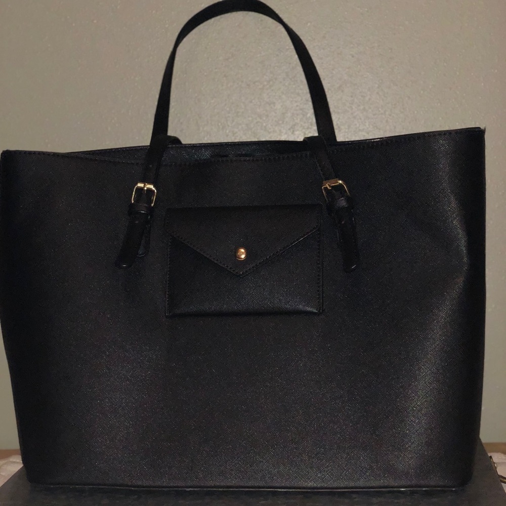 XL Tote with laptop compartment